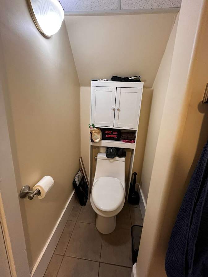 Hurricane Siqueira's room