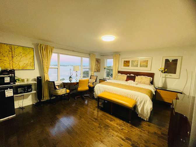 Xiaoye ( Zoe)'s room