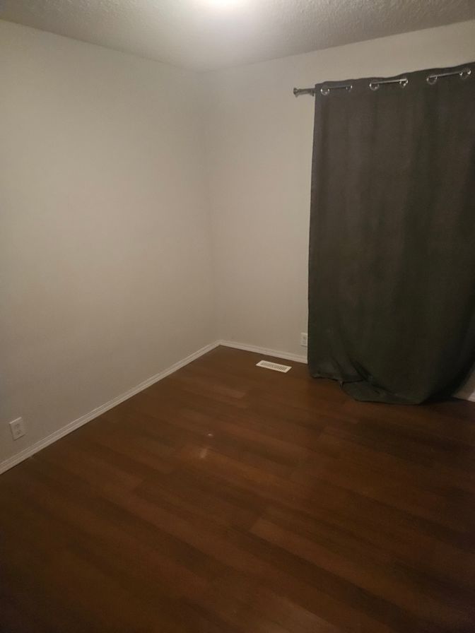 Photo of Gordon's room