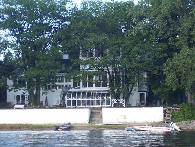 thomas Little's room