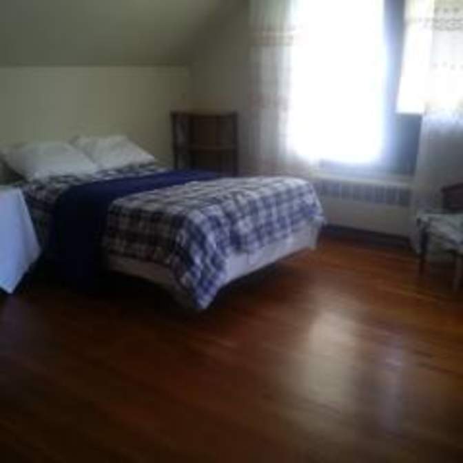 Private room to rent in share house Milton, Massach...