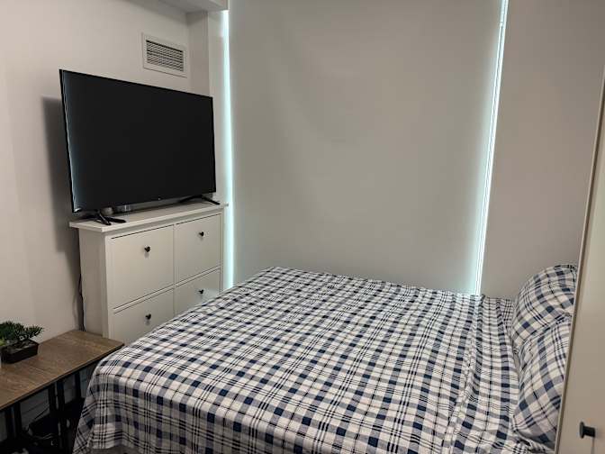 Alexis Zambrano's room