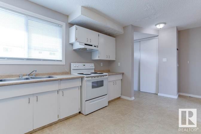 Antonios Roussos's room