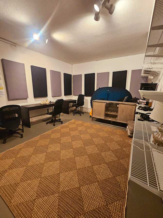 Photo of Geoffrey's room