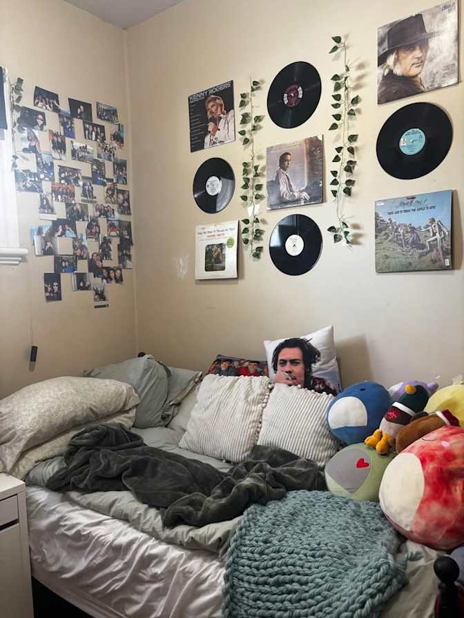 Lauren holland's room