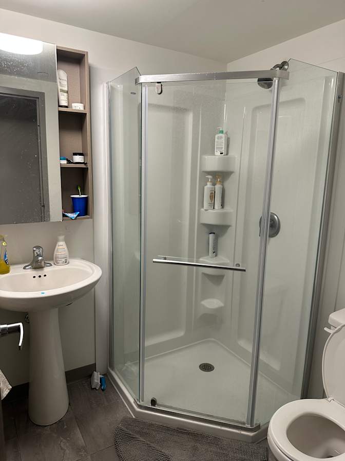 Steven Zhuang's room