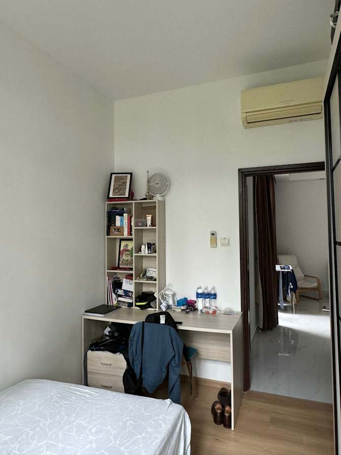 Photo of Gauthier's room