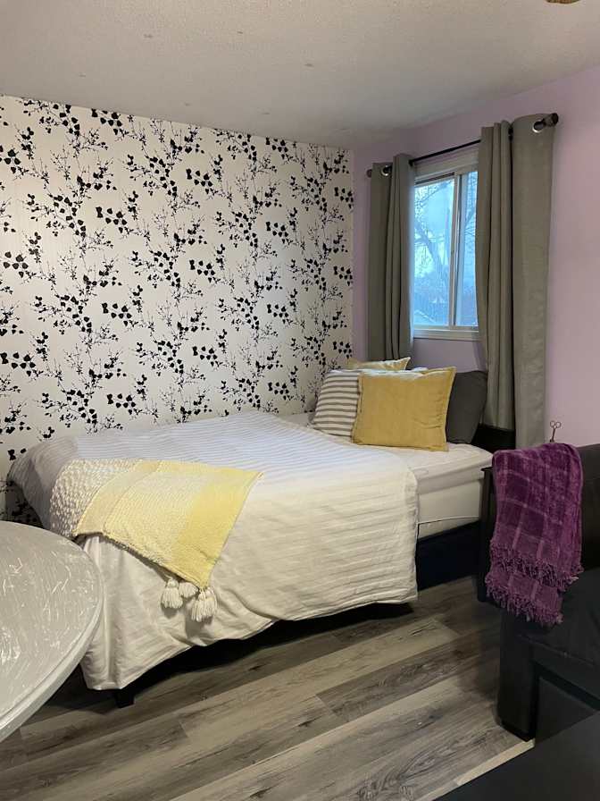 Photo of Lynda's room