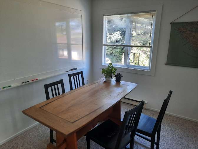 Andrew Cunningham's room