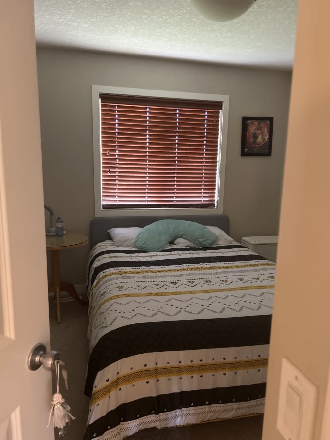 caroline's room