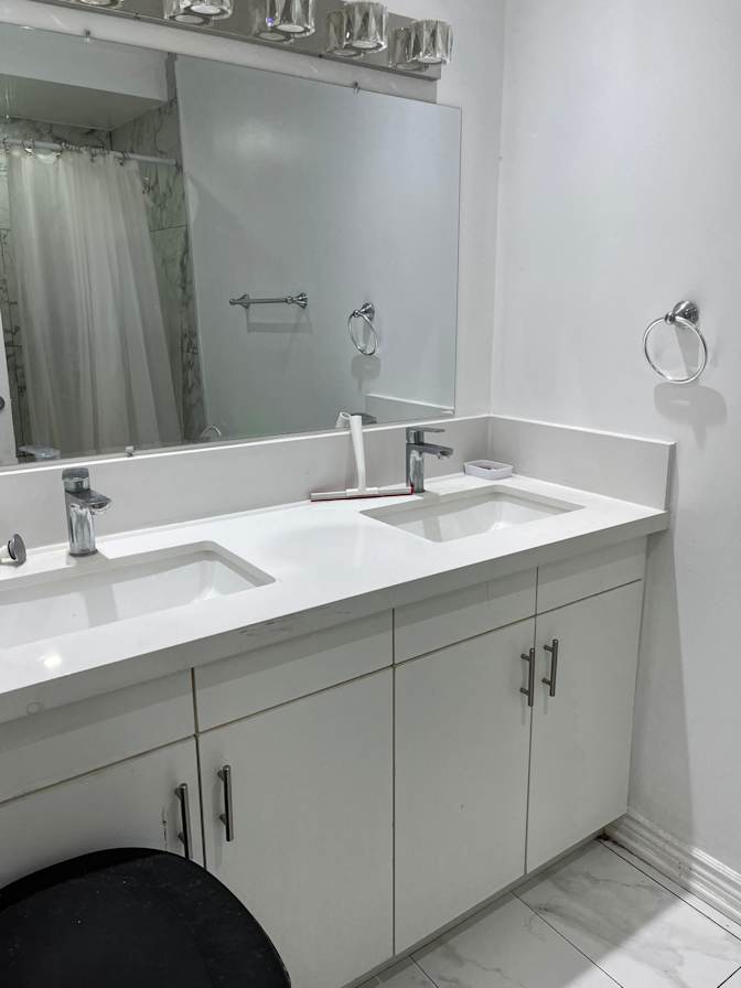 ExcellentHome's room