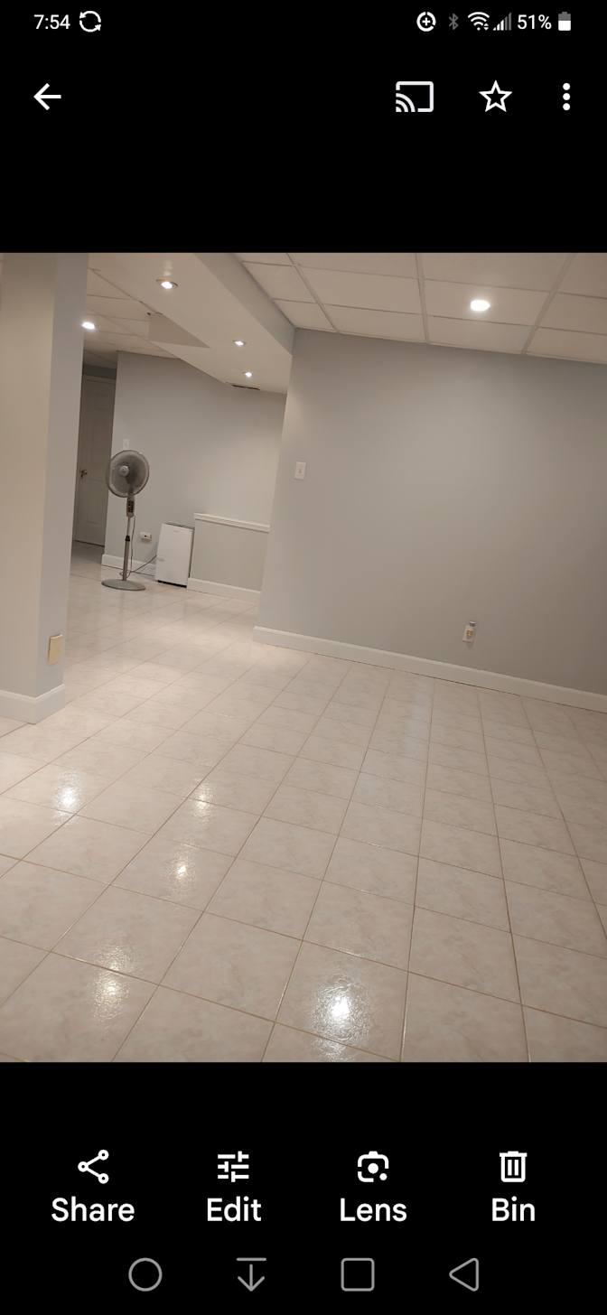 Noelle ALEXANDER's room