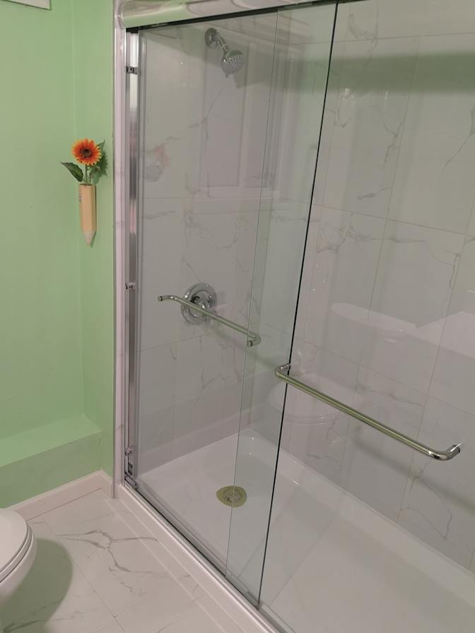 YINGJIAN SONG's room