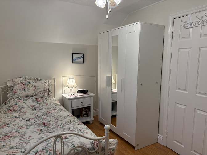 Please Contact's room