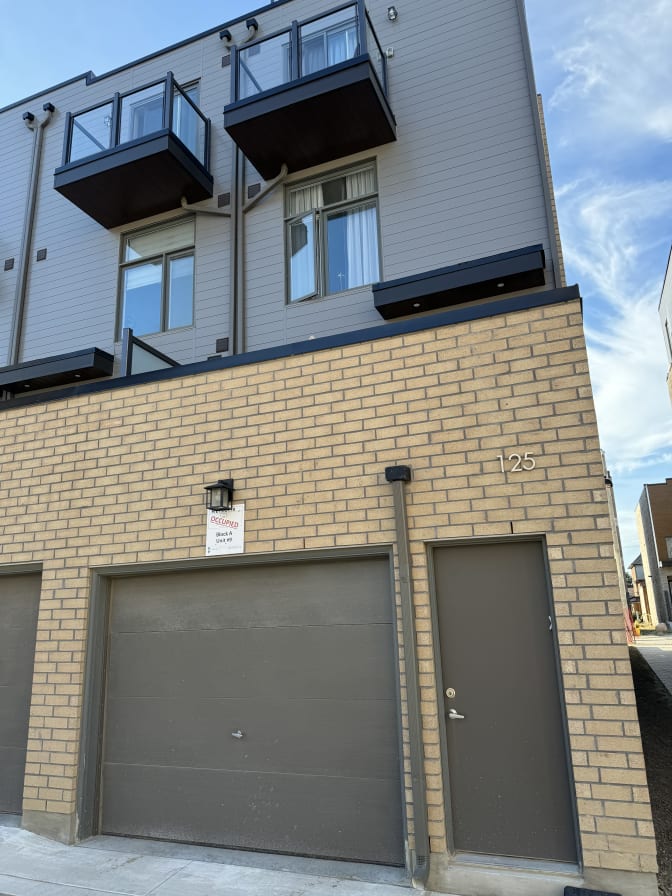 Janhavi Dawra's room