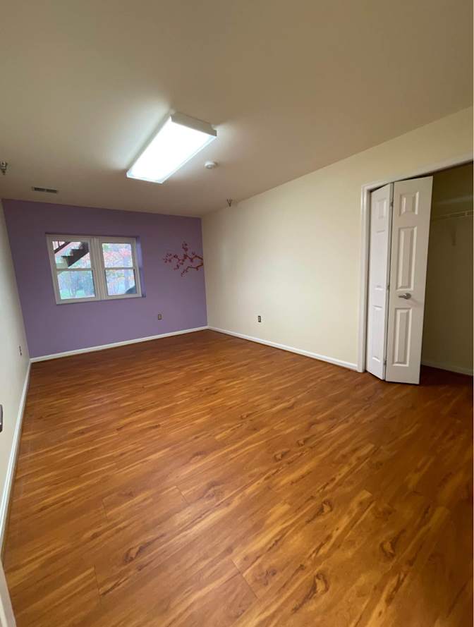 Private room to rent in share house Fredericksburg,...