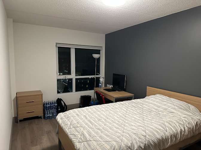 Steven Zhuang's room