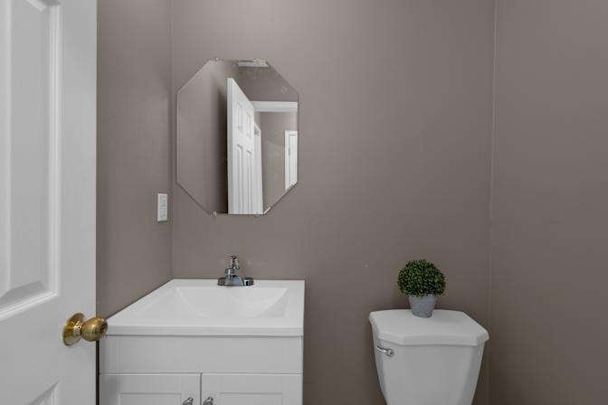 John Aseerwatham's room