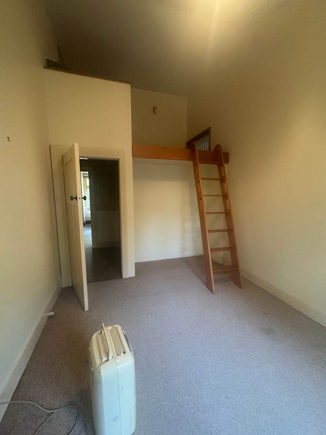 Photo of Aisha's room