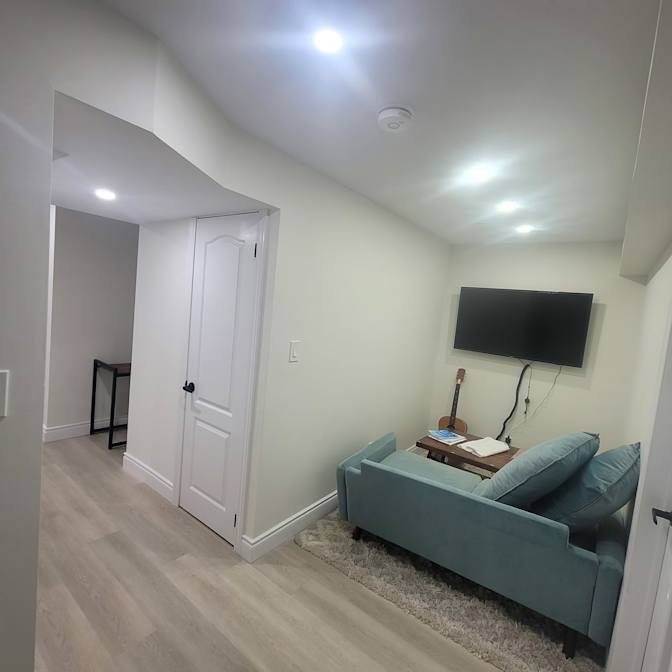 Ria Flor Oanes's room