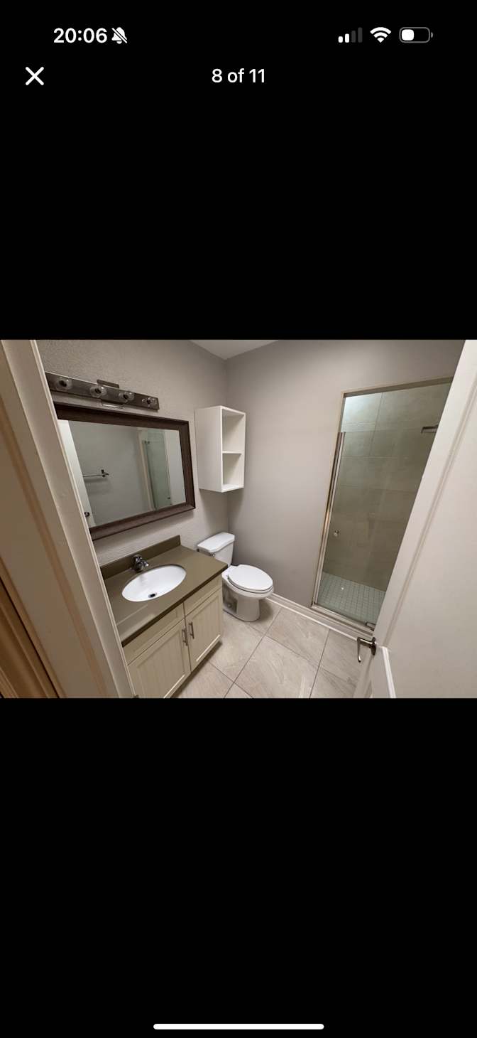 Alejandro Frausto's room