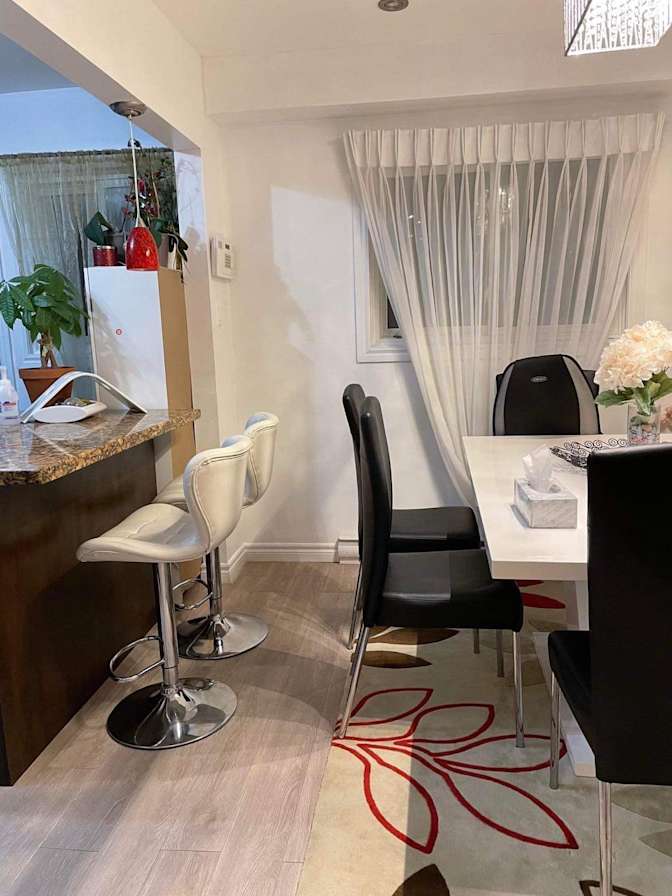 Photo of Glen Dee's room