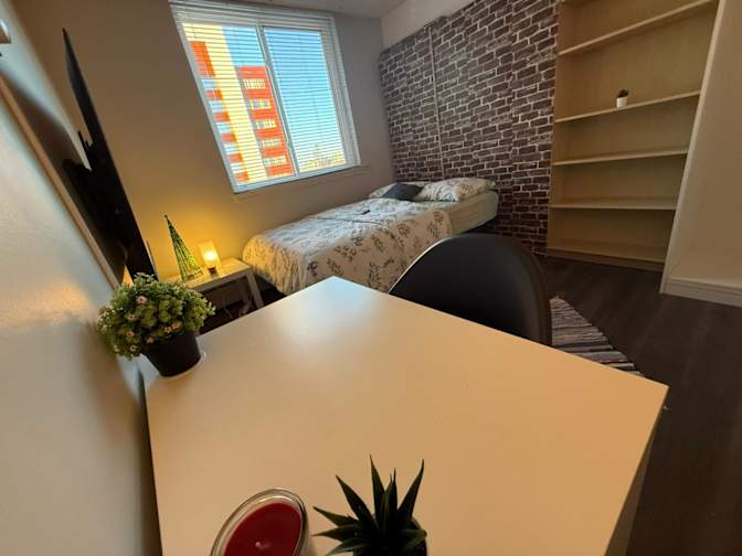 Eleftheri Denis's room