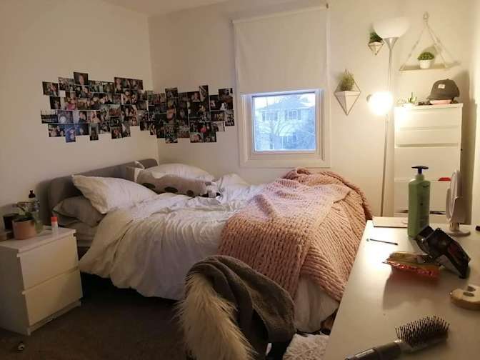 Photo of Mal's room