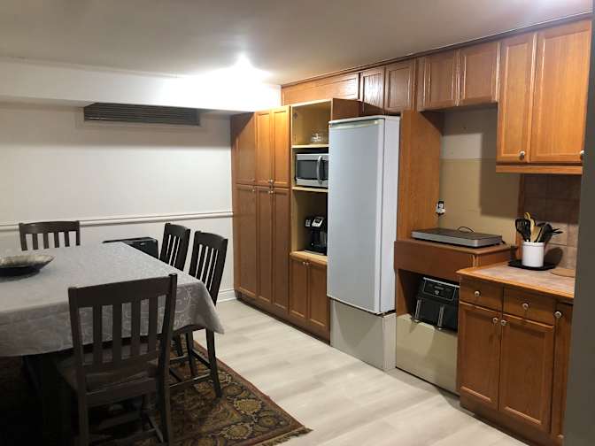 Rooms Available's room