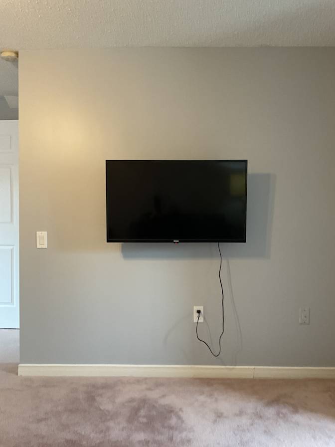 Hamilton Mountain's room