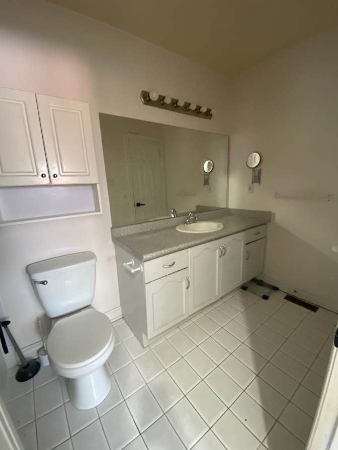 Photo of Mel Eman's room