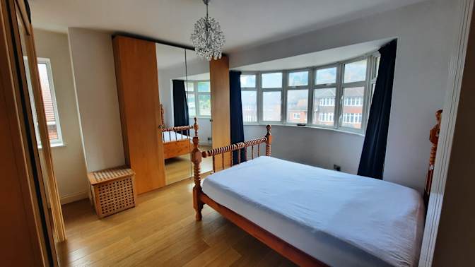 Photo of MAUREEN's room
