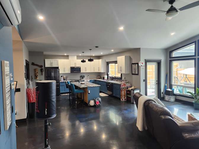 Adrienne kendall's room