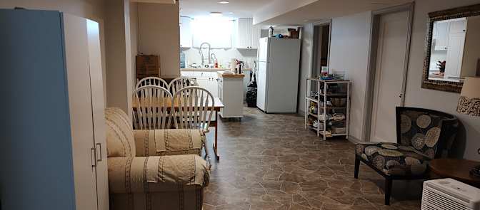 Carlie Summers's room