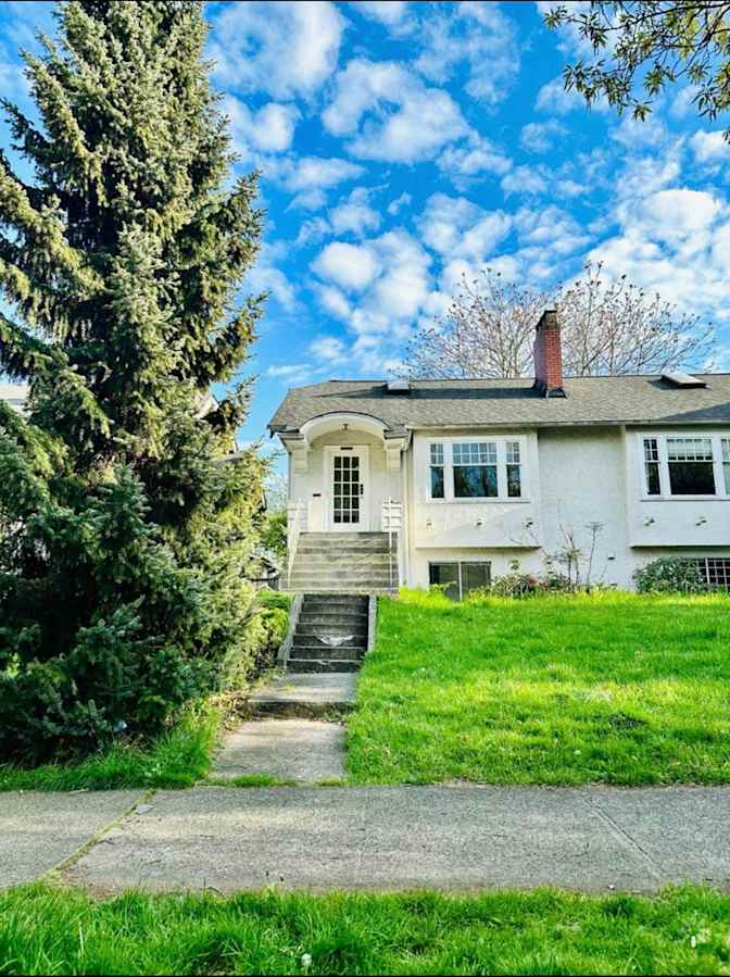 Lucas Nogueira's room