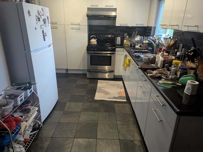 Photo of Raphael Jazin's room