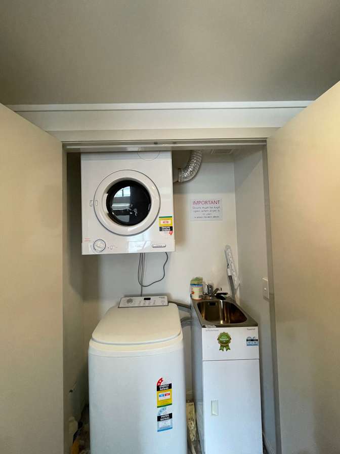 Private room to rent in share house Church Street... Roomies.co.nz