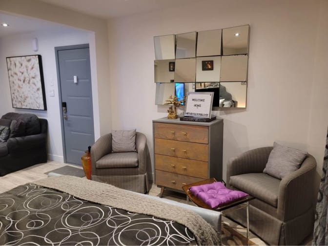 Lucas J Lynette-Krech's room