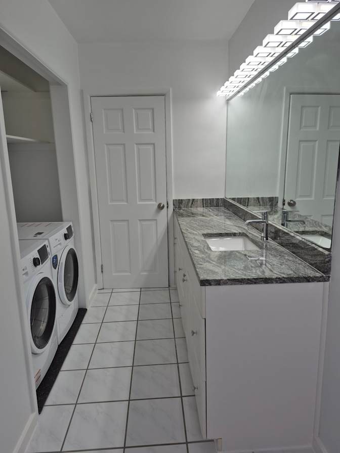 Buchanan Rentals's room