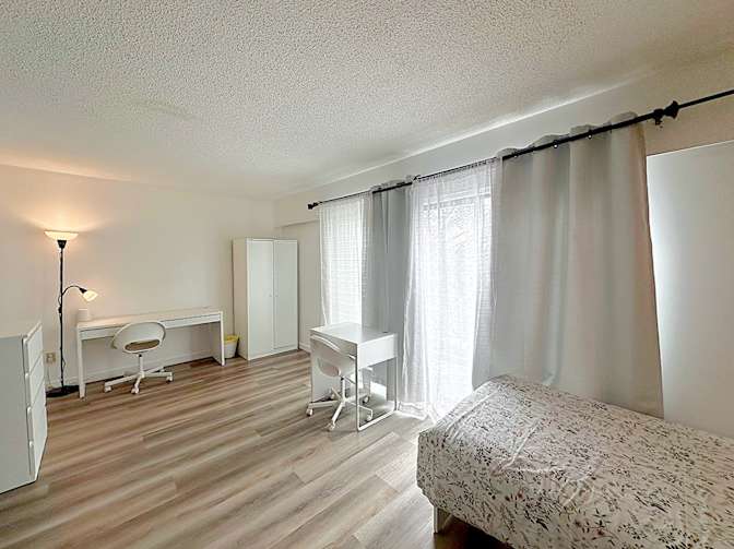 Photo of Shahram's room