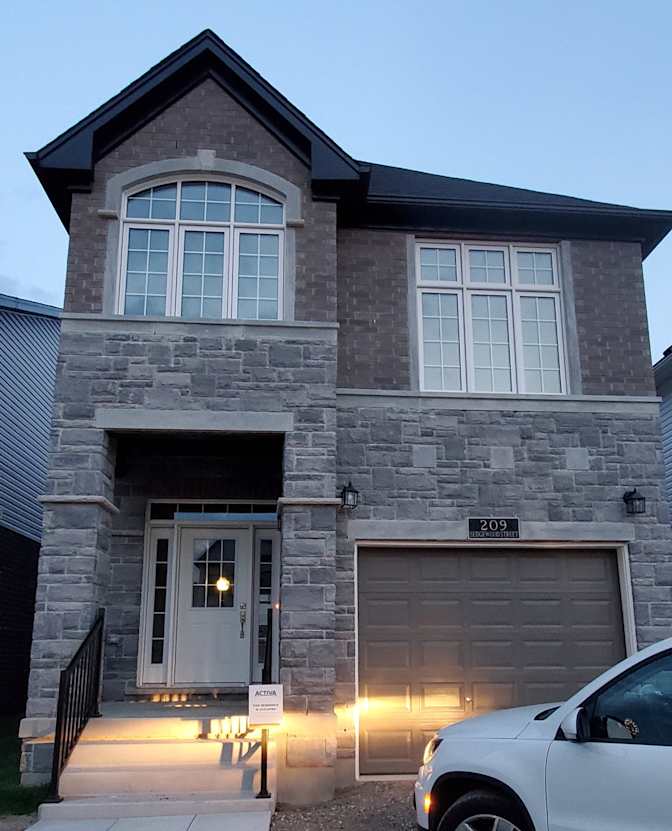 Photo of John or Arra's room