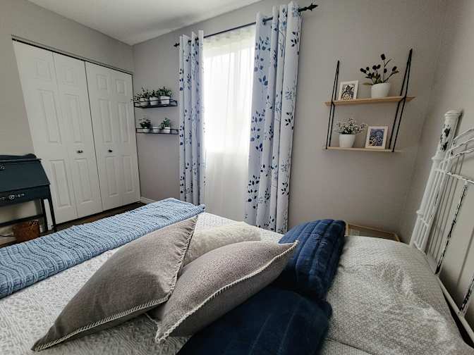 Photo of CHANTAL's room