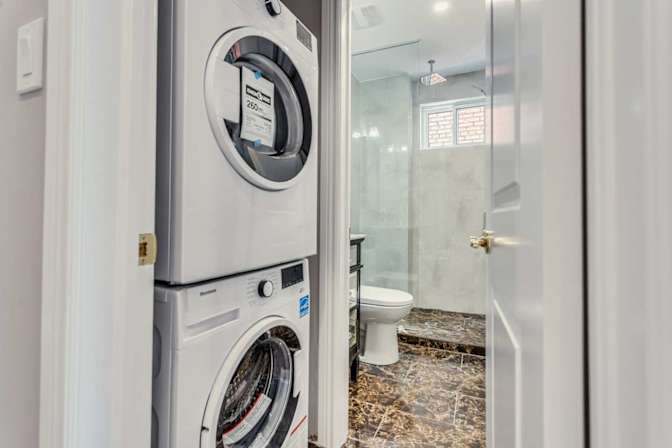 Bobby Sharifian's room