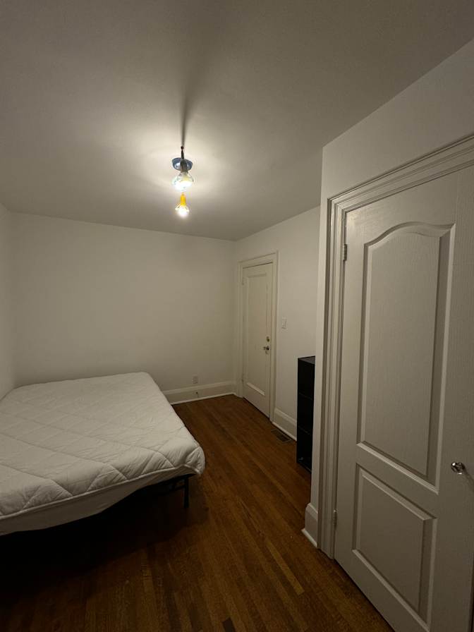 Evelina Suleimanova's room