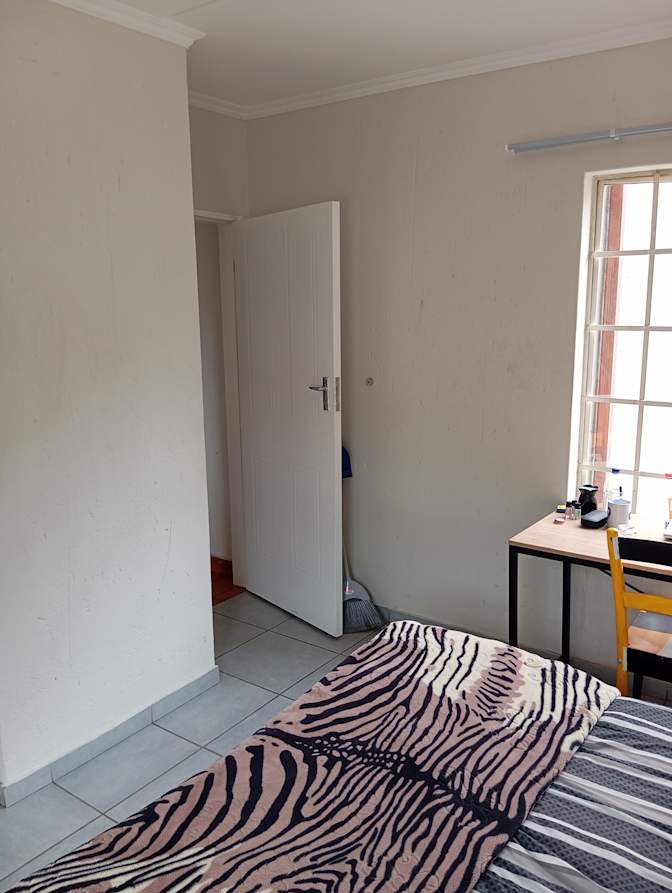 Photo of Neo's room