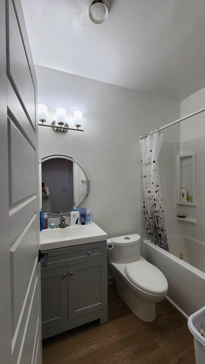 Analyn Carrillo's room