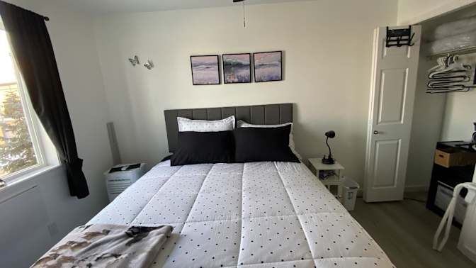 rhonda Janson's room