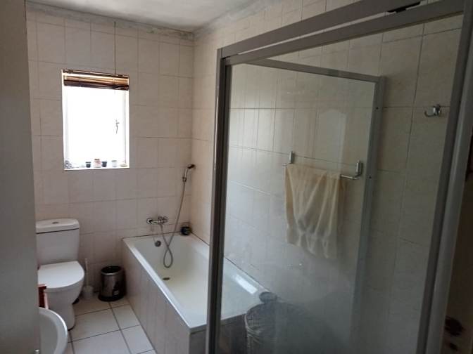 Photo of Sharon Pillay's room
