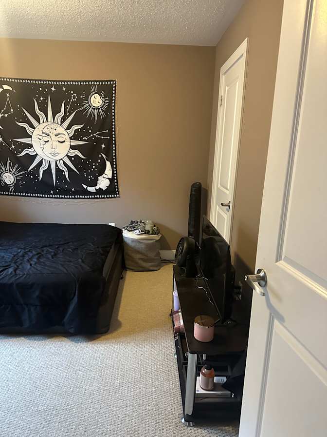 Miranda Mckenna's room