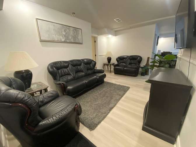 Rooms Available's room